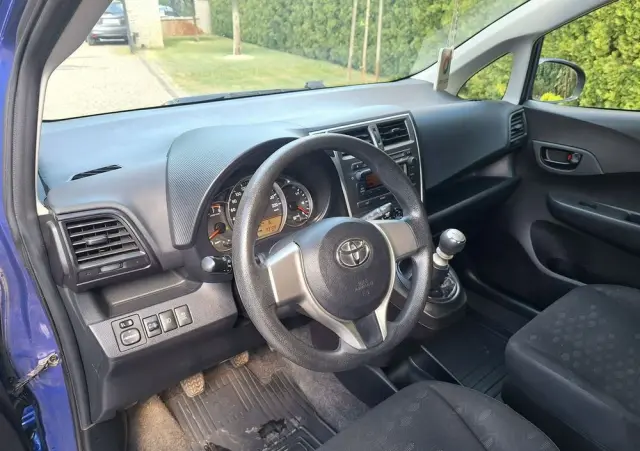 TOYOTA Verso S 1.33 VVT-i Cool