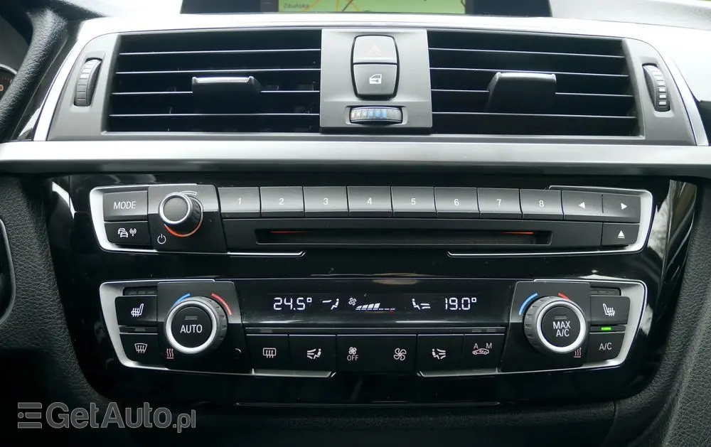 BMW Seria 3 318d Sport Line