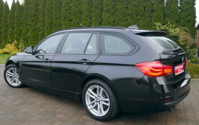 BMW Seria 3 318d Sport Line