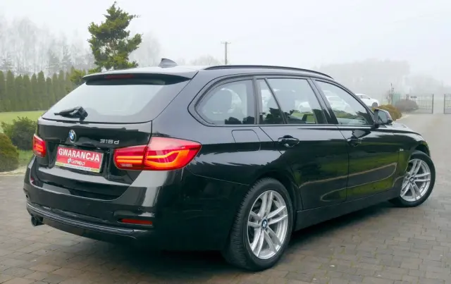 BMW Seria 3 318d Sport Line