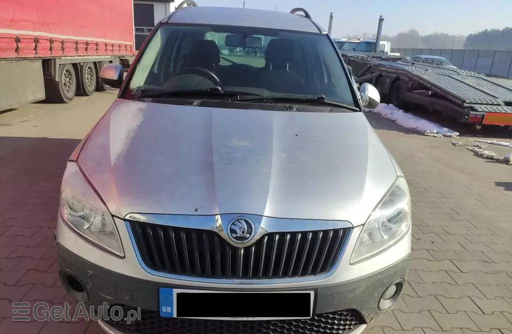 SKODA Roomster 