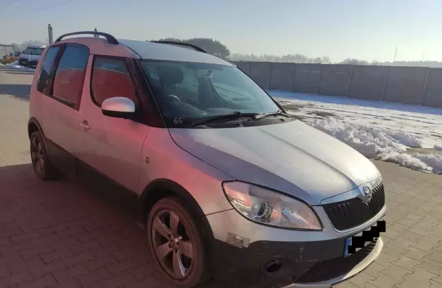 SKODA Roomster 