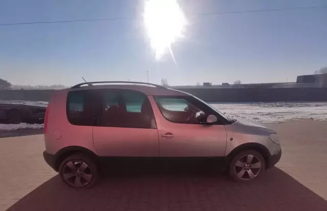 SKODA Roomster 
