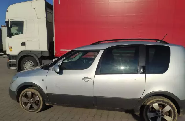 SKODA Roomster 