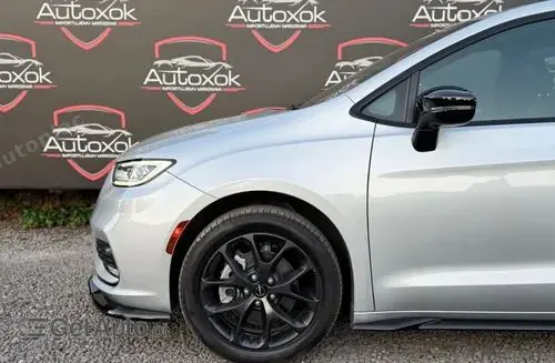 CHRYSLER Pacifica 