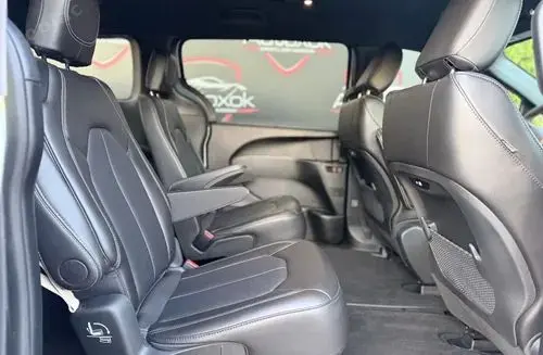 CHRYSLER Pacifica 