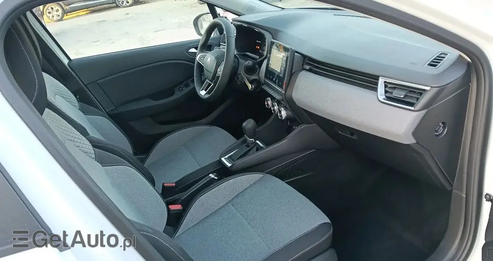 RENAULT Clio 1.6 E-TECH Full Hybrid 145 Evolution