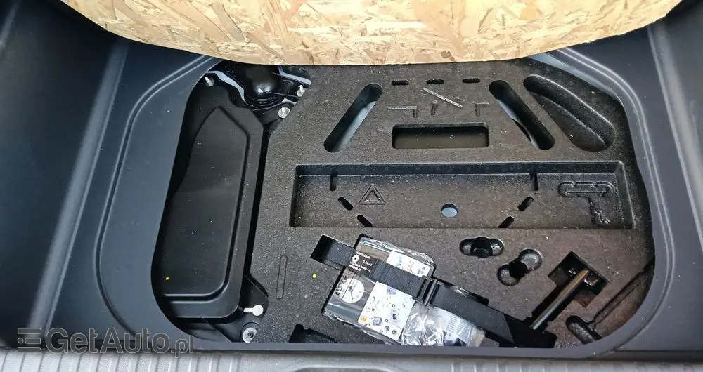 RENAULT Clio 1.6 E-TECH Full Hybrid 145 Evolution