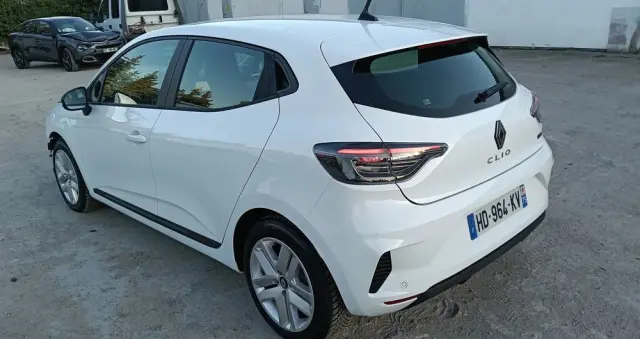 RENAULT Clio 1.6 E-TECH Full Hybrid 145 Evolution