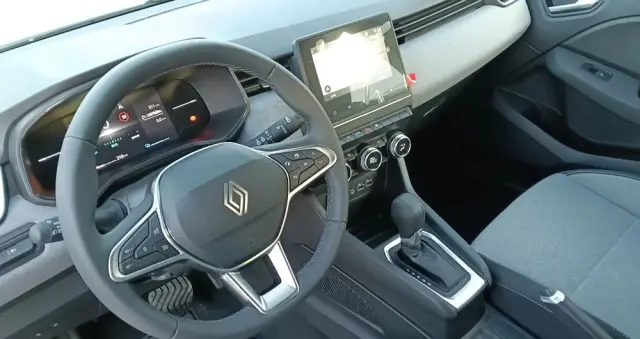 RENAULT Clio 1.6 E-TECH Full Hybrid 145 Evolution