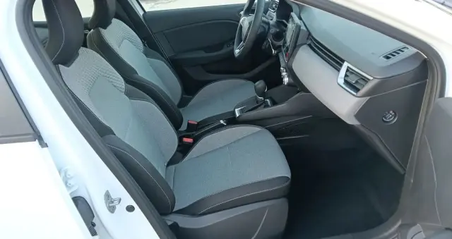 RENAULT Clio 1.6 E-TECH Full Hybrid 145 Evolution