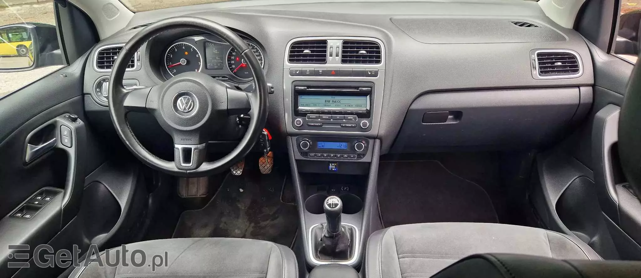 VOLKSWAGEN Polo 1.4 16V Highline