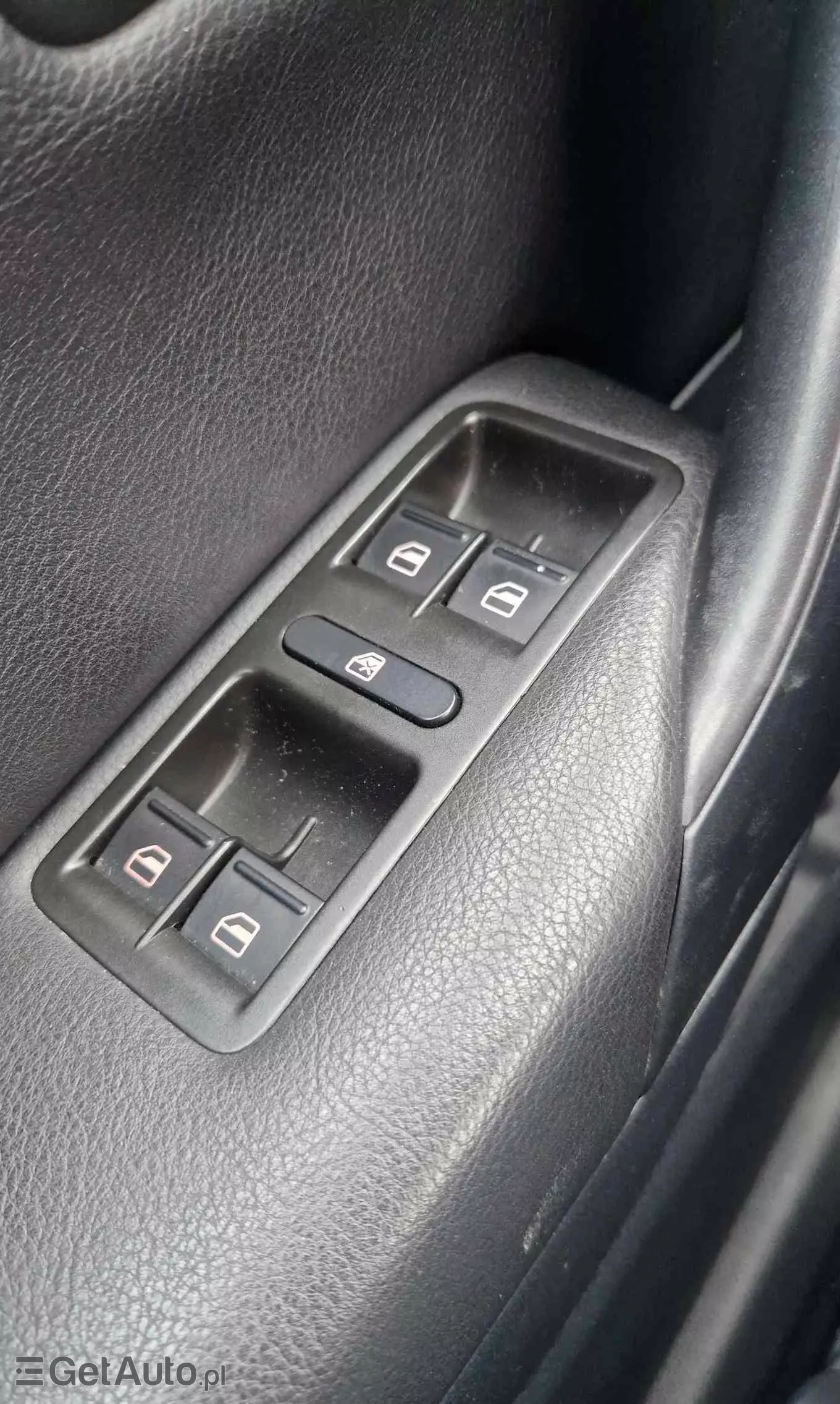 VOLKSWAGEN Polo 1.4 16V Highline