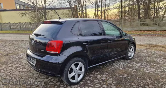 VOLKSWAGEN Polo 1.4 16V Highline