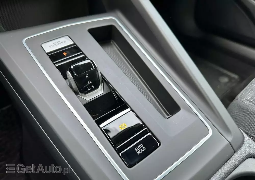 VOLKSWAGEN Golf VIII 2.0 TDI Life