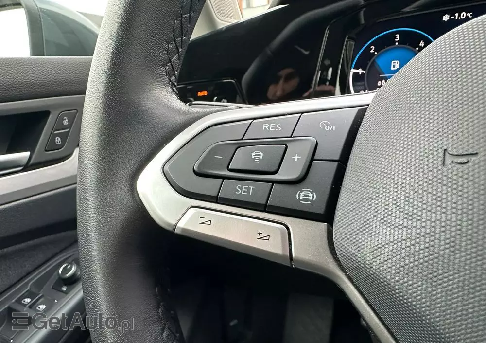 VOLKSWAGEN Golf VIII 2.0 TDI Life