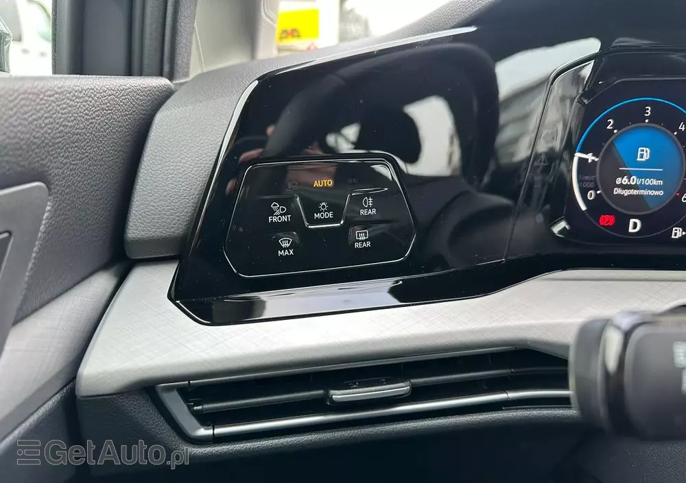 VOLKSWAGEN Golf VIII 2.0 TDI Life