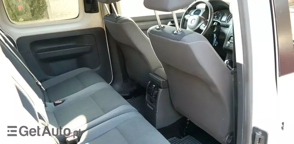 VOLKSWAGEN Caddy 