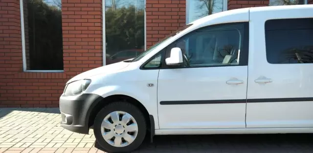 VOLKSWAGEN Caddy 