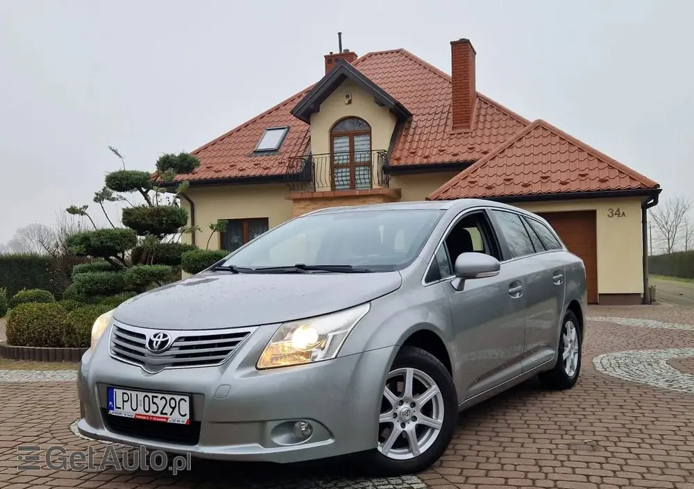 TOYOTA Avensis 