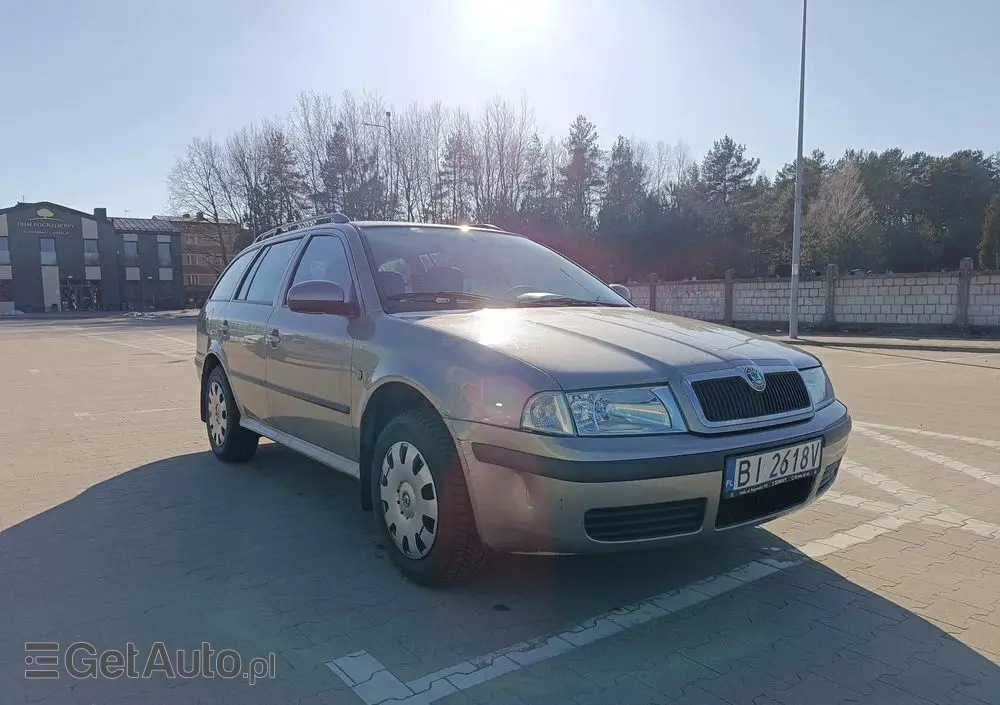 SKODA Octavia 1.6 Family Plus