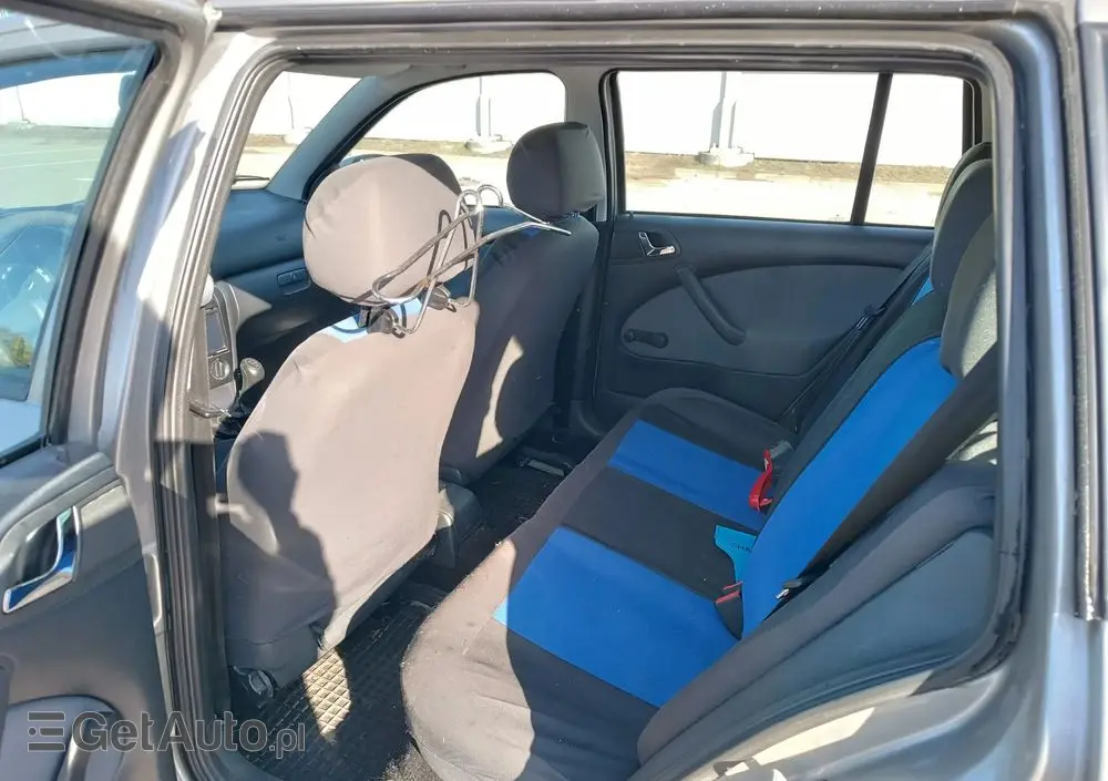 SKODA Octavia 1.6 Family Plus