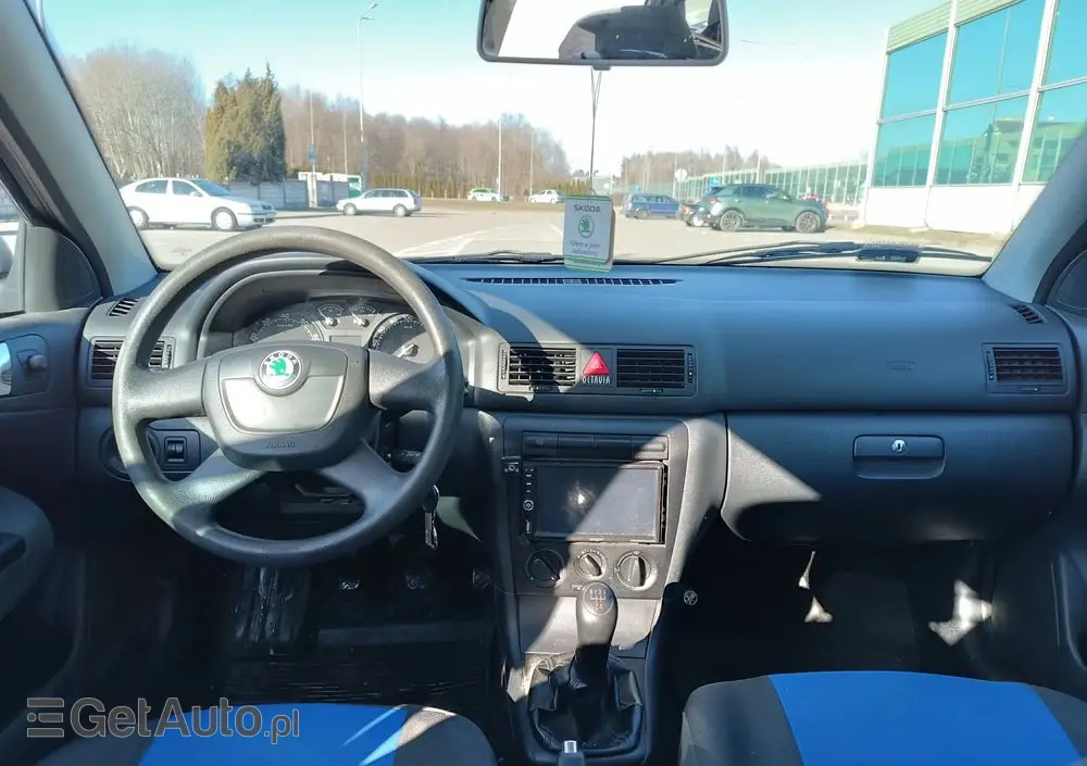 SKODA Octavia 1.6 Family Plus