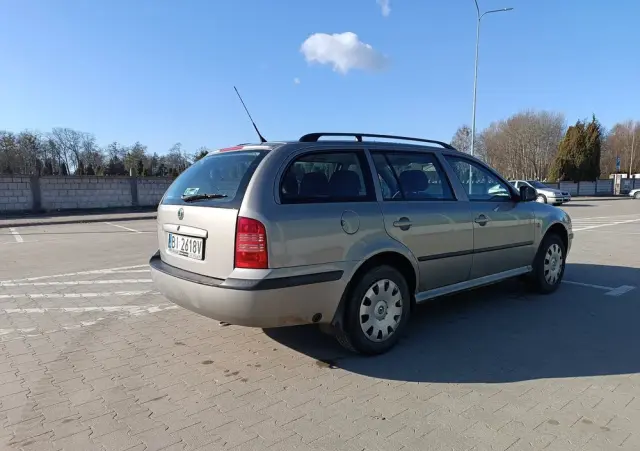 SKODA Octavia 1.6 Family Plus