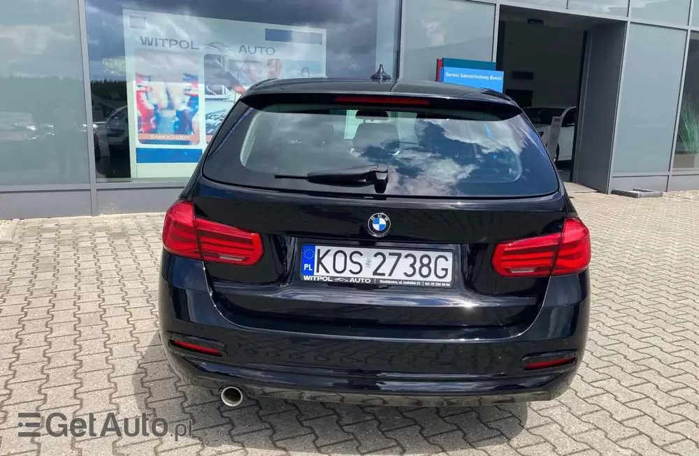 BMW Seria 3 318i Touring