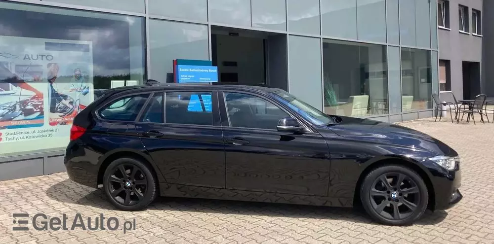 BMW Seria 3 318i Touring