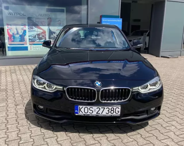 BMW Seria 3 318i Touring