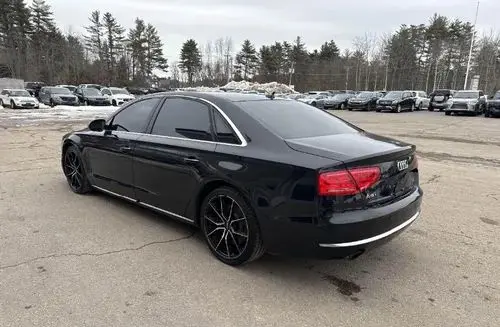 AUDI A8 