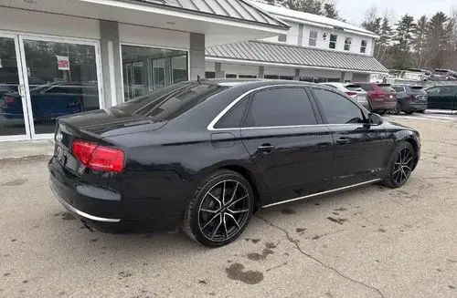 AUDI A8 