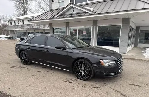 AUDI A8 