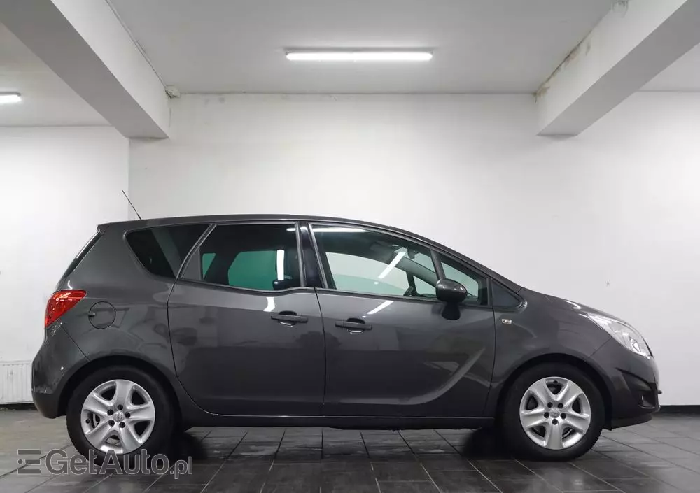 OPEL Meriva 1.4 Design Edition