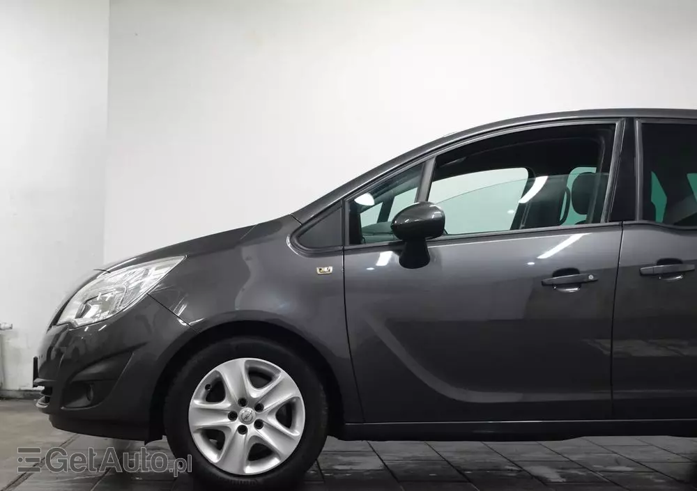 OPEL Meriva 1.4 Design Edition