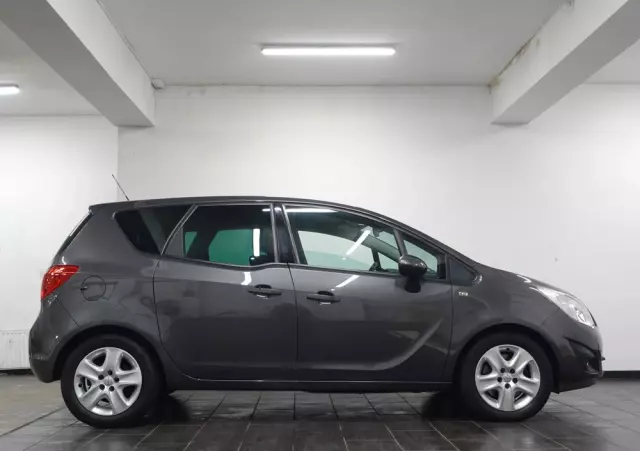 OPEL Meriva 1.4 Design Edition