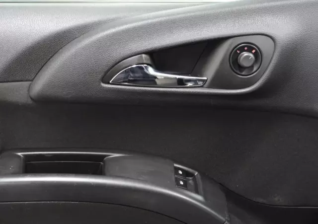 OPEL Meriva 1.4 Design Edition