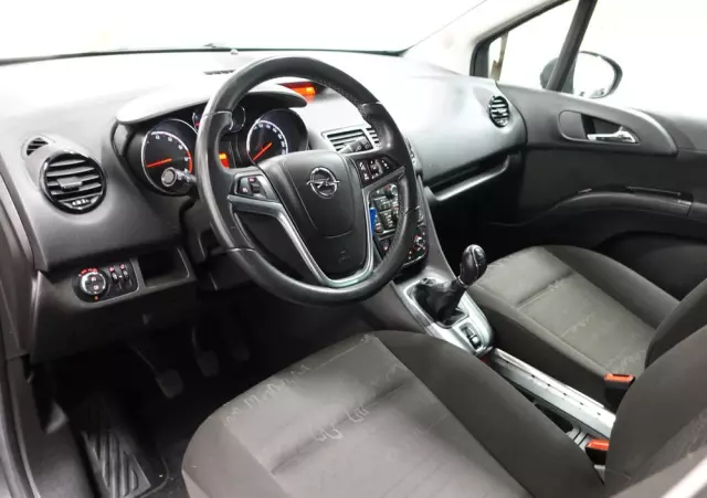 OPEL Meriva 1.4 Design Edition