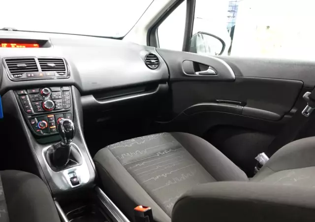 OPEL Meriva 1.4 Design Edition