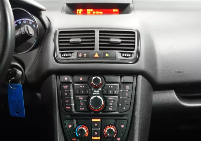 OPEL Meriva 1.4 Design Edition