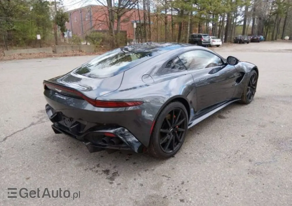 ASTON MARTIN Vantage 