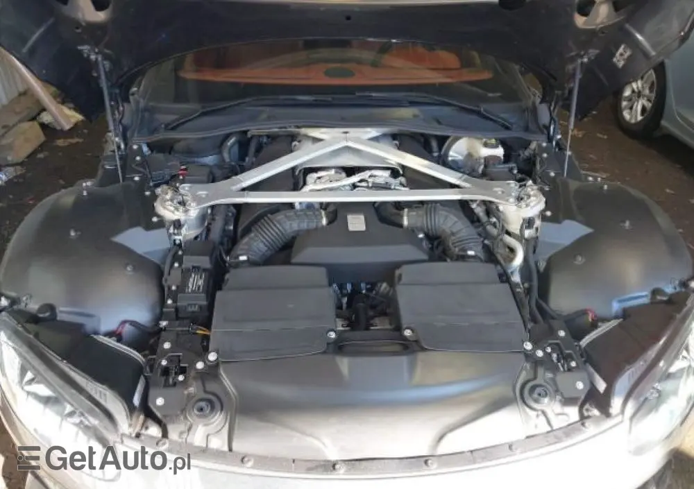 ASTON MARTIN Vantage 