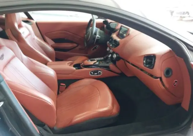 ASTON MARTIN Vantage 