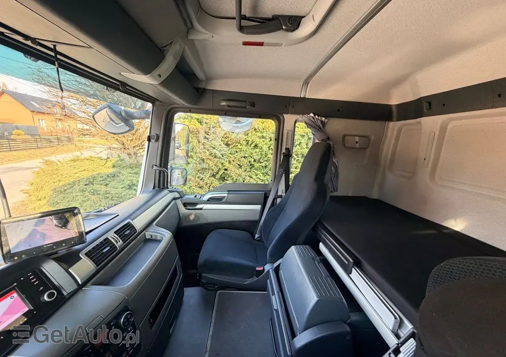 MAN MAN TGM 18.290/ IZOTERMA / OTWIERANY BOK/ /WINDA / 19 EUROPALET/ NISKI PRZEBIEG /SYPIALKA /ACC/EURO6 