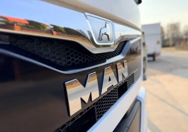 MAN MAN TGM 18.290/ IZOTERMA / OTWIERANY BOK/ /WINDA / 19 EUROPALET/ NISKI PRZEBIEG /SYPIALKA /ACC/EURO6 