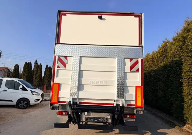 MAN MAN TGM 18.290/ IZOTERMA / OTWIERANY BOK/ /WINDA / 19 EUROPALET/ NISKI PRZEBIEG /SYPIALKA /ACC/EURO6 