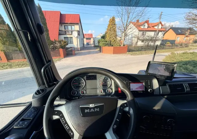 MAN MAN TGM 18.290/ IZOTERMA / OTWIERANY BOK/ /WINDA / 19 EUROPALET/ NISKI PRZEBIEG /SYPIALKA /ACC/EURO6 