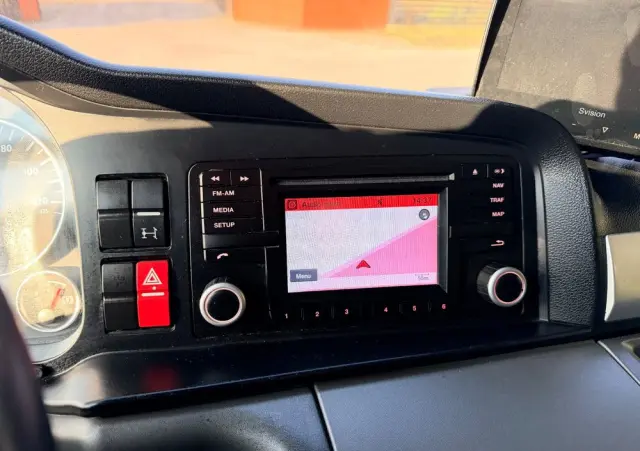 MAN MAN TGM 18.290/ IZOTERMA / OTWIERANY BOK/ /WINDA / 19 EUROPALET/ NISKI PRZEBIEG /SYPIALKA /ACC/EURO6 