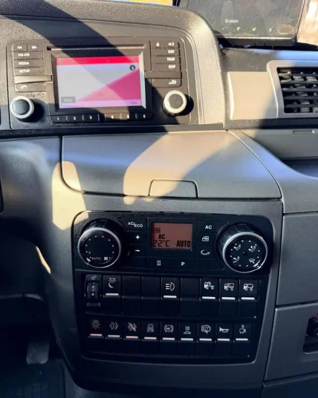 MAN MAN TGM 18.290/ IZOTERMA / OTWIERANY BOK/ /WINDA / 19 EUROPALET/ NISKI PRZEBIEG /SYPIALKA /ACC/EURO6 